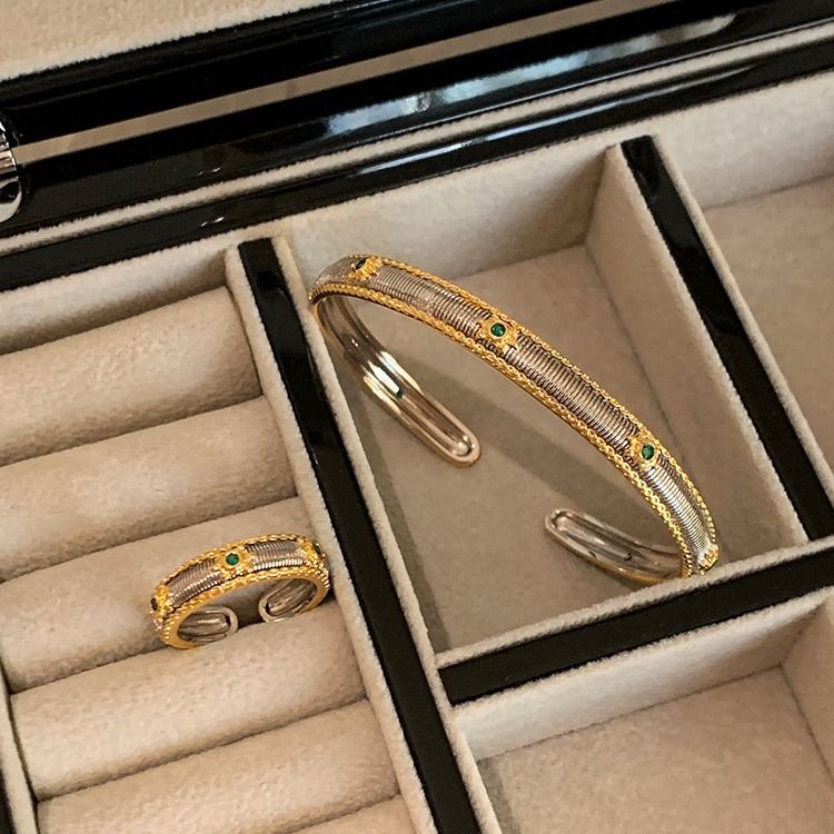 Antiker gebürsteter Smaragd-Zirkon-Ring für Frauen, leichtes, exquisites High-End-Armband, vielseitiges, schweres Handwerk_voghion.com