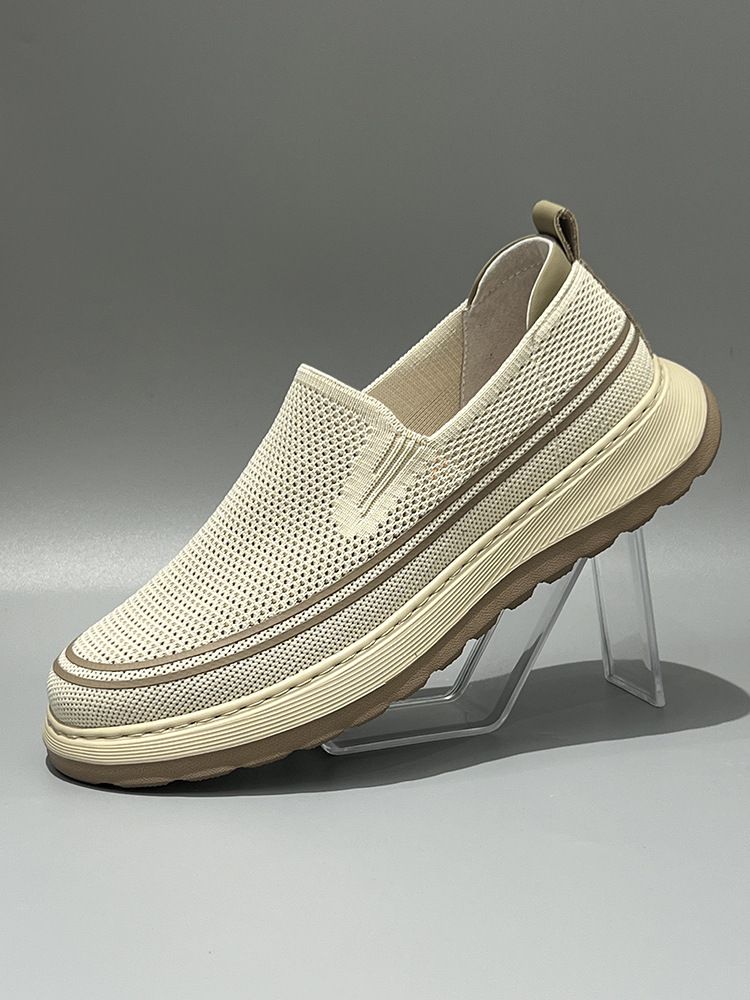 Summer New Breathable Lightweight Thin Casual Soft Sole Slip-On Deodorant Mesh Shoes Men_voghion.com