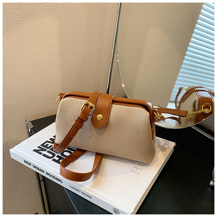 Small Bag Mni Women's Bag 2023 New Trend Fashion High-level Sense Shoulder Messenger bag canvas shell mobile phone bag_voghion.com