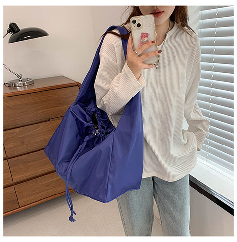 2023 nuova vendita calda moda donna semplice ascella borsa casual borsa di tela in nylon borsa tote versatile di grande capacità_voghion.com
