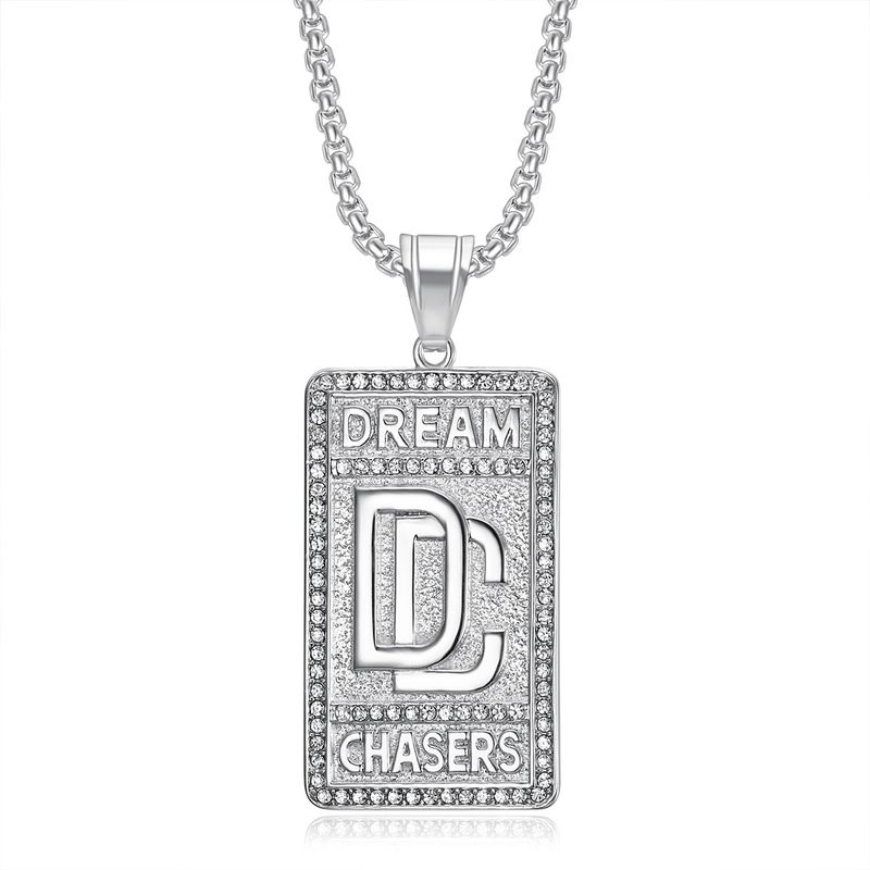 Collana con ciondolo quadrato DC tempestato di diamanti, in acciaio al titanio placcato oro e gioielli hip-hop alla moda_voghion.com