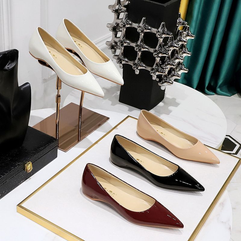 531-1 Style Spring And Autumn Simple Versatile Patent Leather Women's Shallow Mouth Pointed Toe Low Heel Hidden Wedge_voghion.com