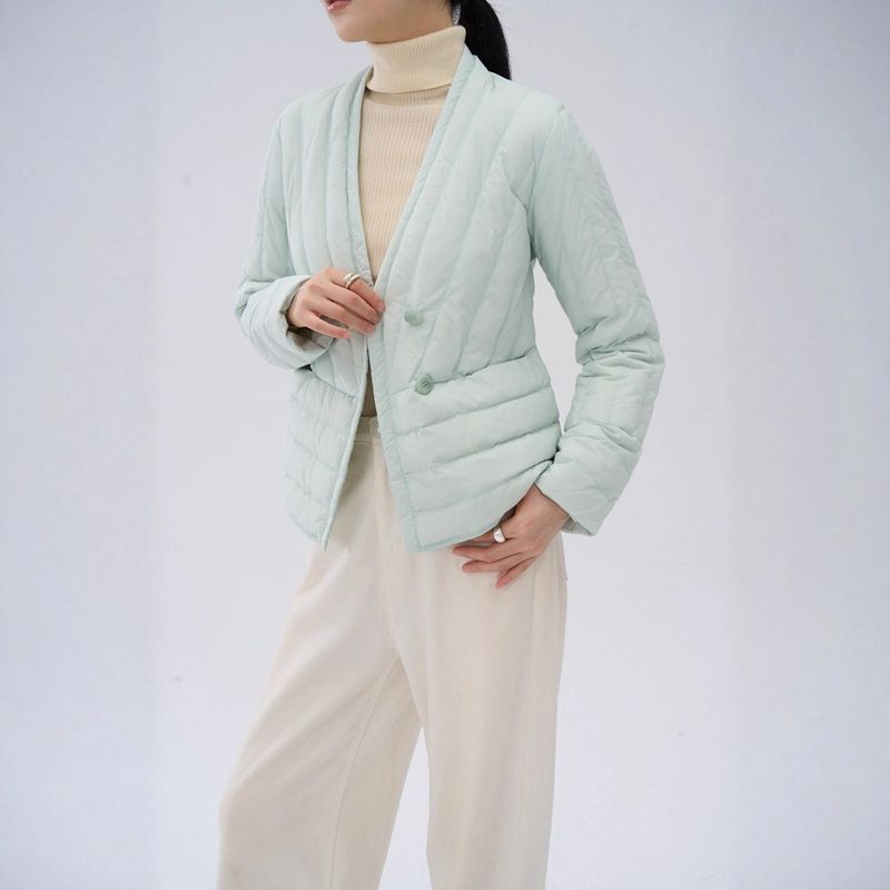 Women's Short Jacket 2025 New Korean Style V-Neck White Duck Down Inner Liner Warm Stylish Lightweight Slim Fit Coat_voghion.com
