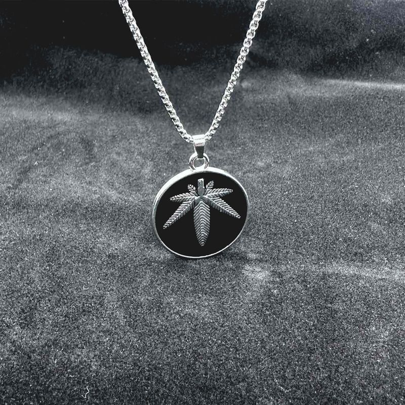 Heren- en damesmode sieraden punk retro rock creatieve esdoornblad ketting hanger_voghion.com