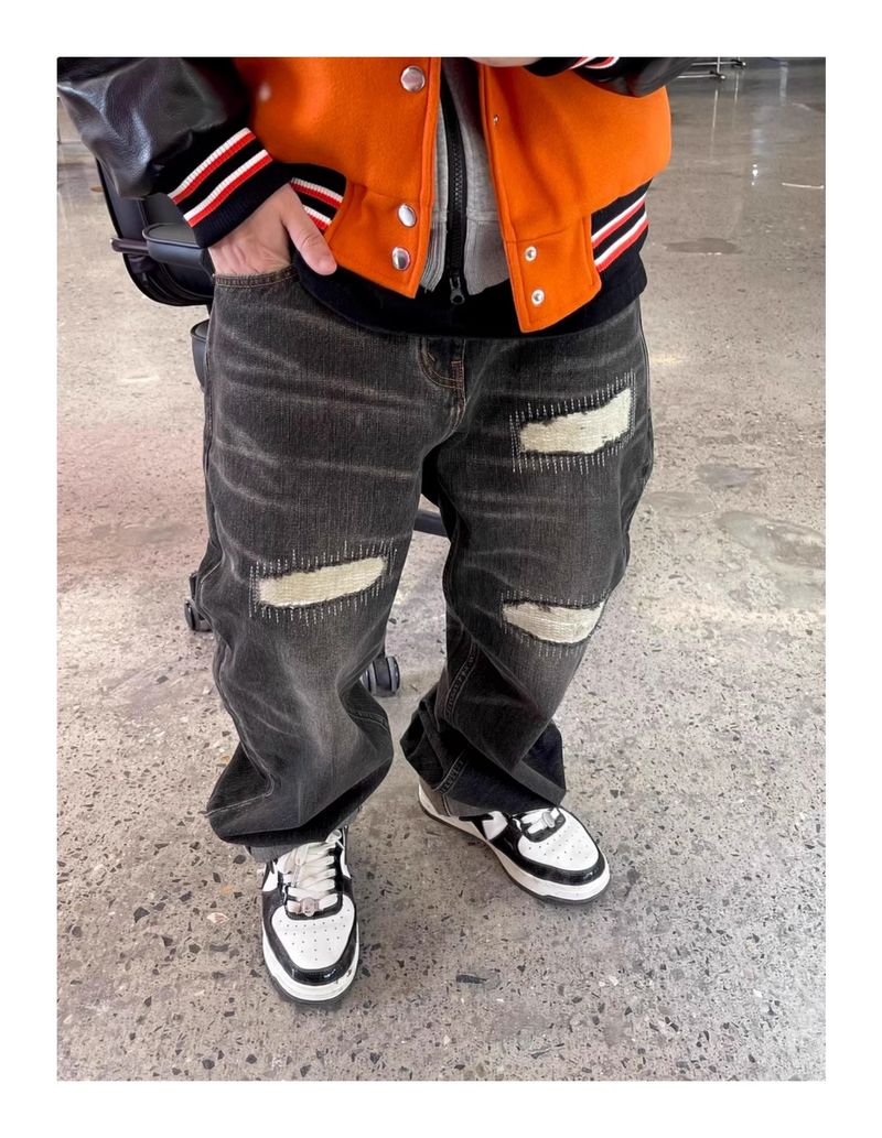 Underground Riot Jeans – Denim nero invecchiato con tagli di rasoio e toppe fai da te (M-3XL, lavaggio carbone)_voghion.com