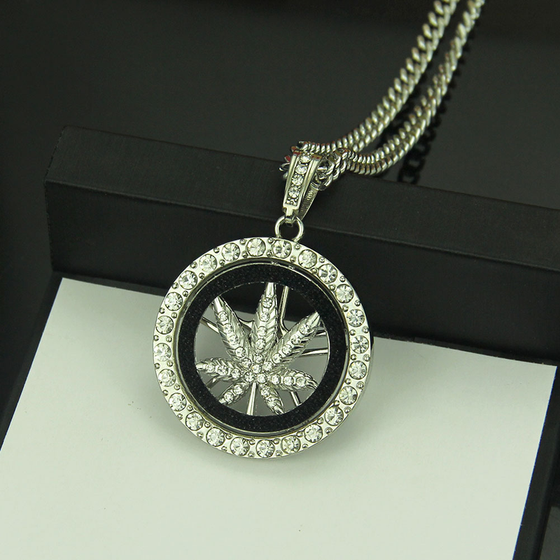 European And American HipHop Maple Leaf Wheel Pendant Necklace Personalized Men's Fashion Trendy Rotating Pendant Accessories_voghion.com