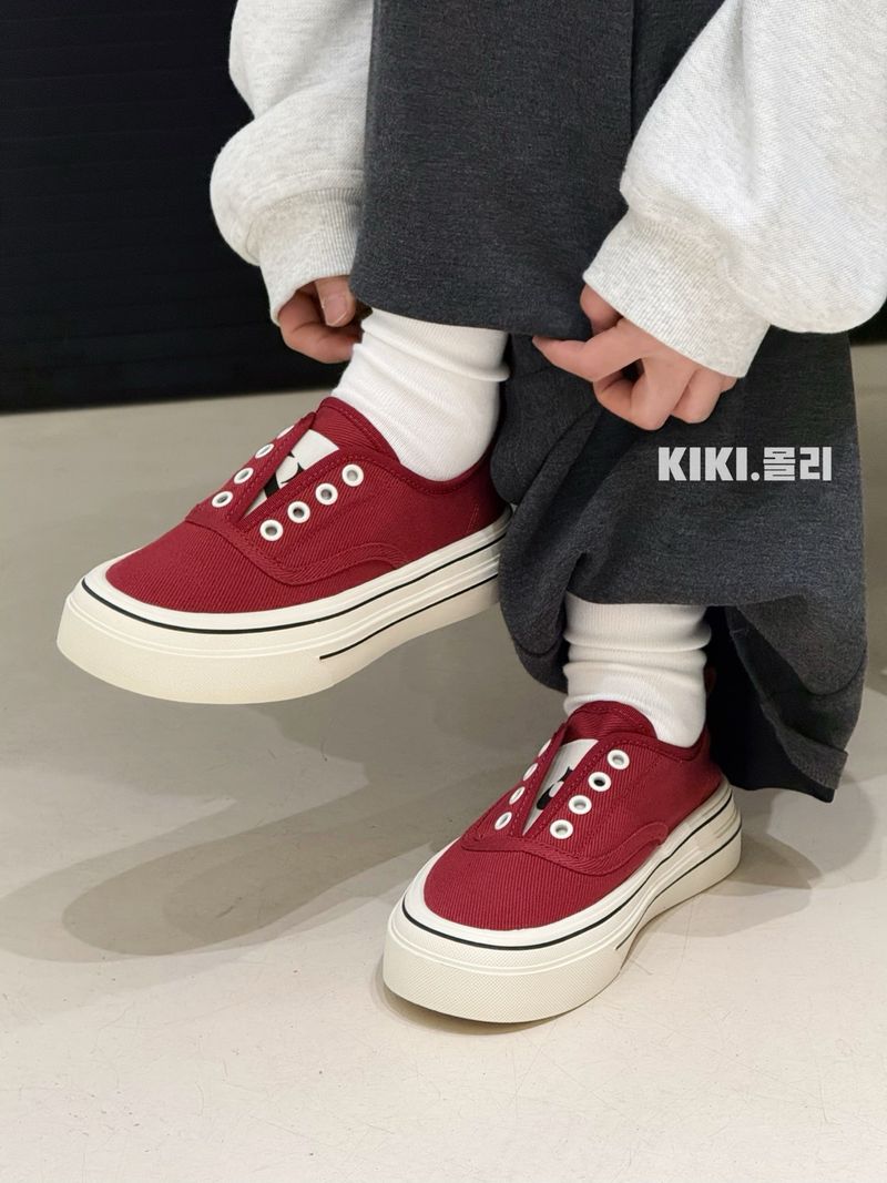 Thick-Soled European Style Canvas 2025 New Versatile Casual Comfortable Slip-On Lazy Soft Sole Board Shoes For Women_voghion.com