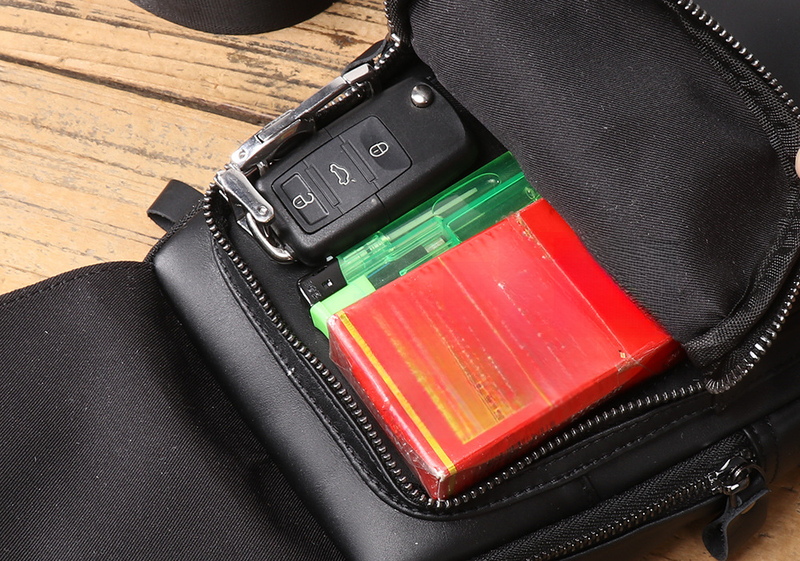Mochila multifuncional para lazer ao ar livre com camada de cabeça e peito de couro bovino 2025_voghion.com