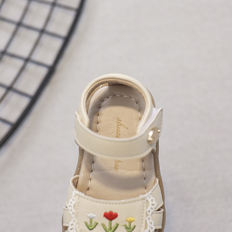 Mother&Kids Summer girls' bow-top sandals Young children's sandals Soft-soled round head embroidered flower baby princess shoes_voghion.com