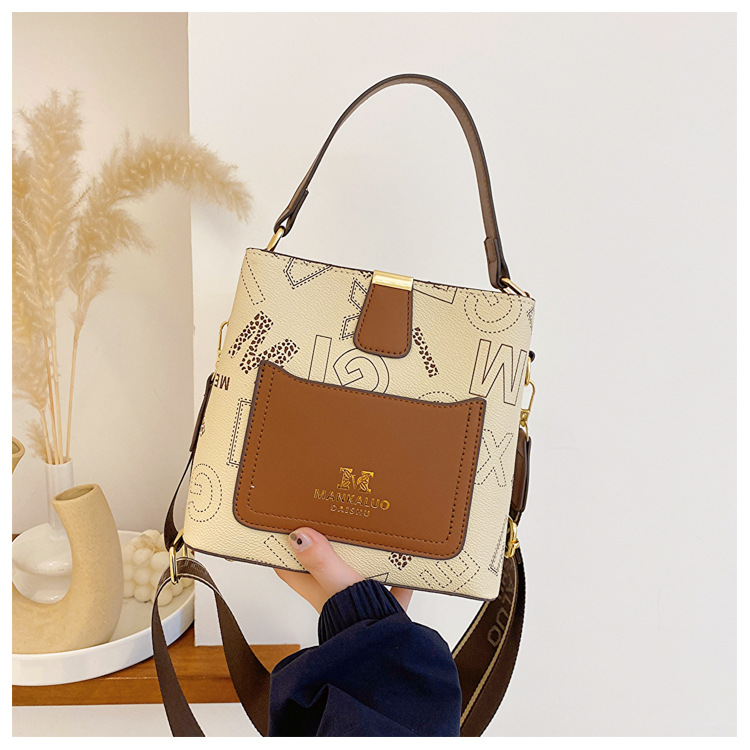 Nuove borse Borse da donna Borse a secchiello Moda Stile caldo Grandi borse a mano con lettere Borse da strada Grande capacità Borsa a tracolla singola_voghion.com