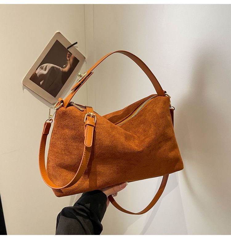 Suede Pillow 2024 Trendy Strap Lock Texture Large Capacity Single Shoulder Crossbody Bag Simple Handbag_voghion.com