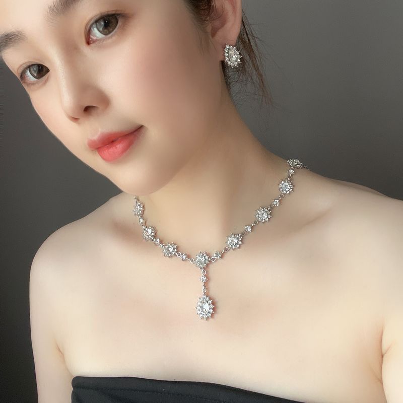 Orecchini di cristallo, collana, set di gioielli, forniture per matrimoni, accessori da donna super scintillanti_voghion.com