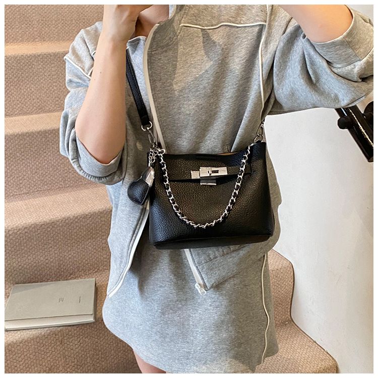 Borsa a tracolla casual alla moda, alla moda e con texture di alta qualità, nuova primavera 2025, semplice e alla moda_voghion.com