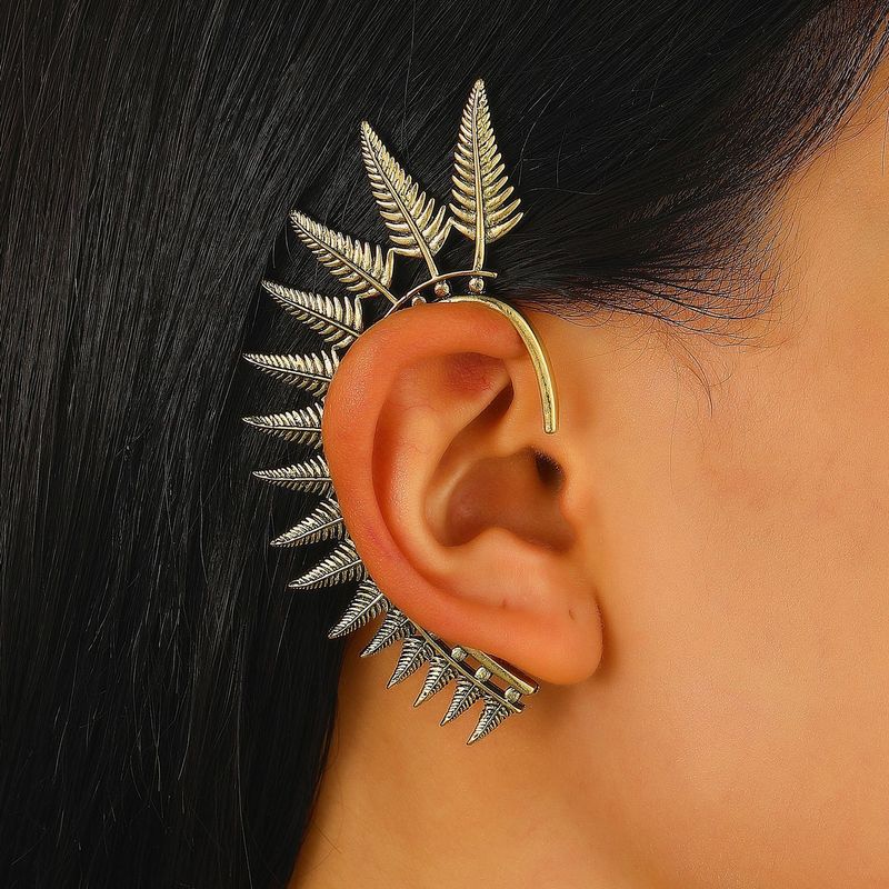 Minimalistische Mode funkelnde hohle Blattmanschetten, trendige Ohrclips ohne Piercing, Ohrringe, Zubehör_voghion.com