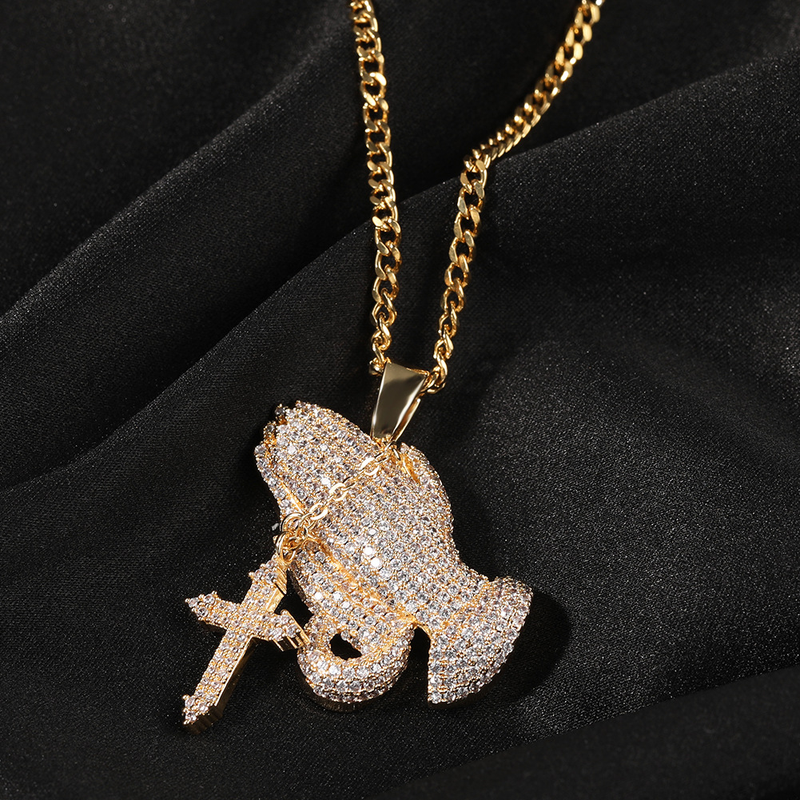 Collana con ciondolo a croce con diamanti a forma di mano, marchio alla moda INS, accessori di moda hip hop rap_voghion.com