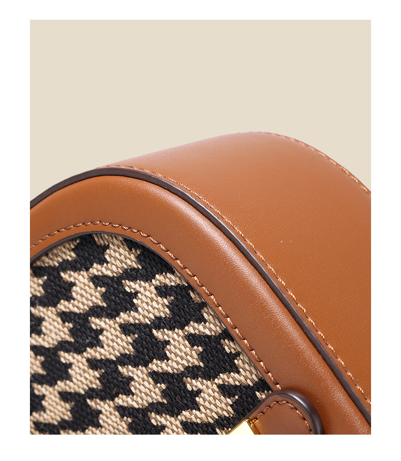 Houndstooth Latch Saddle 2024 Ny moderigtig alsidig crossbody gitterspænde skuldertaske_voghion.com