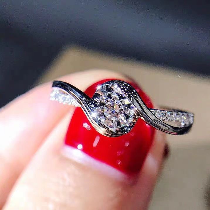 Solitaire Flash Ring - 1 Carat Zircon Statement Ring For Women (Trendy Index Finger Engagement Style, Hot Selling)_voghion.com