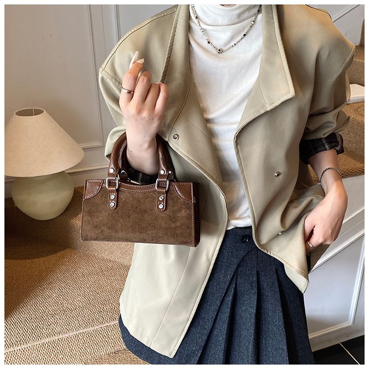 Borsa a mano in pelle scamosciata minimalista per le donne, nuova moda 2025, piccola, quadrata, versatile, a tracolla, per telefono_voghion.com