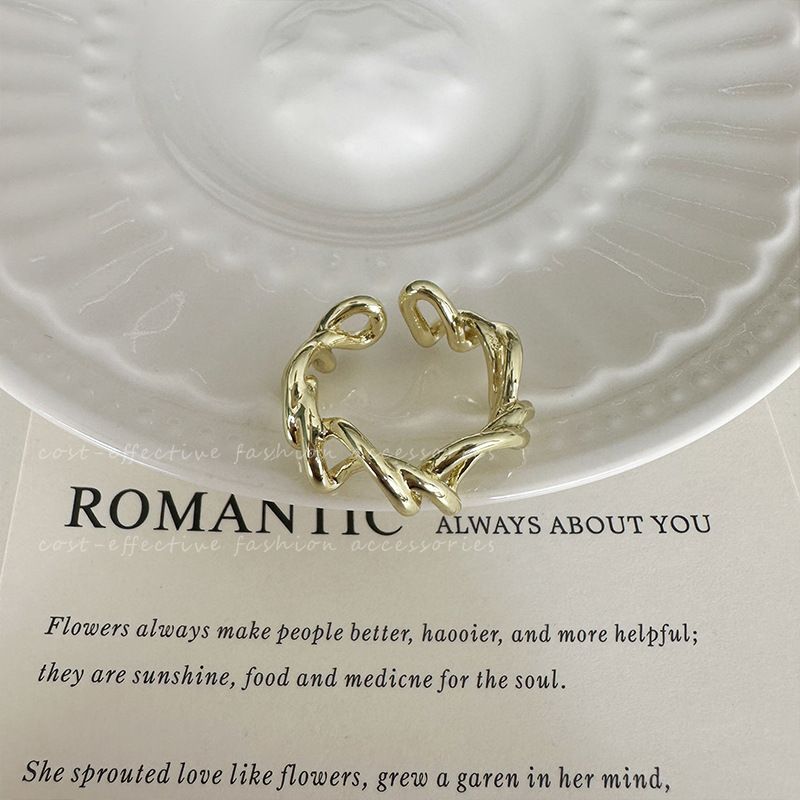 Semplice anello a linea cava, design di nicchia femminile, anello aperto avvolgente, leggero, lussuoso, retrò, elegante, di alta gamma_voghion.com