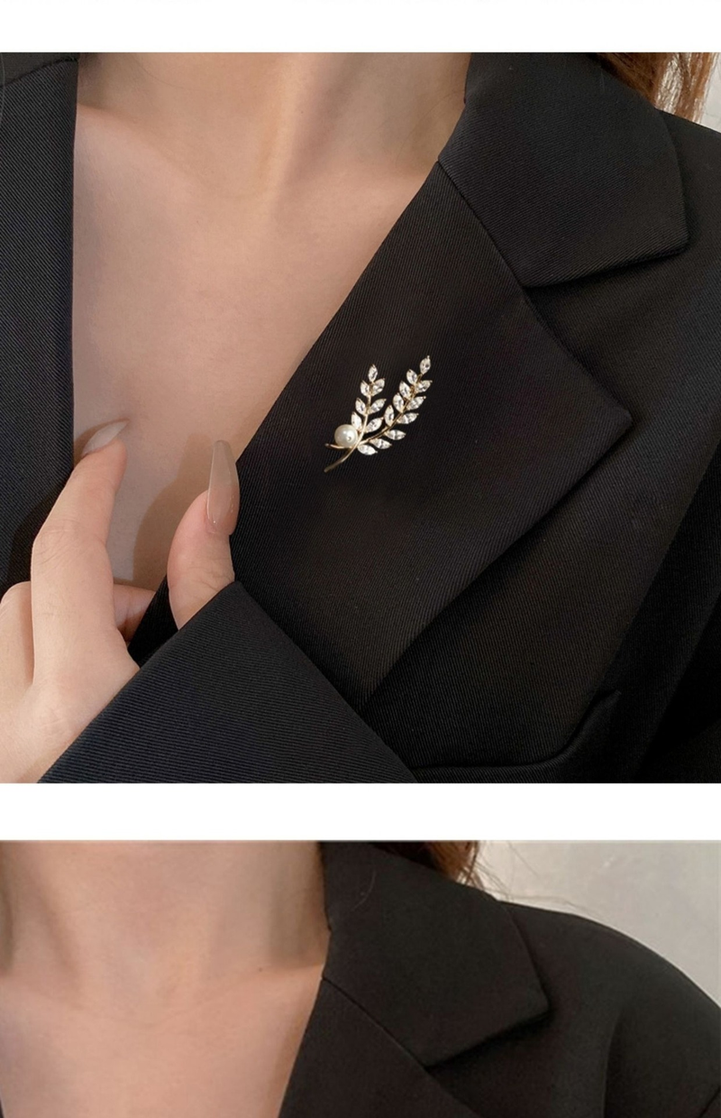 Crystal Glass Horse Eye Wheat Ear Brooch High-end Exquisite and Simple New Pearl Brooch Versatile Chest Flower Suit Women's Accessories_voghion.com