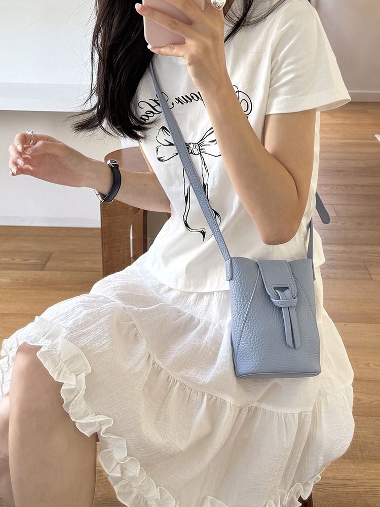 Mobile phone women's crossbody 2024 new and lightweight mini bucket bag, commuting, shopping, daily vertical small bag_voghion.com