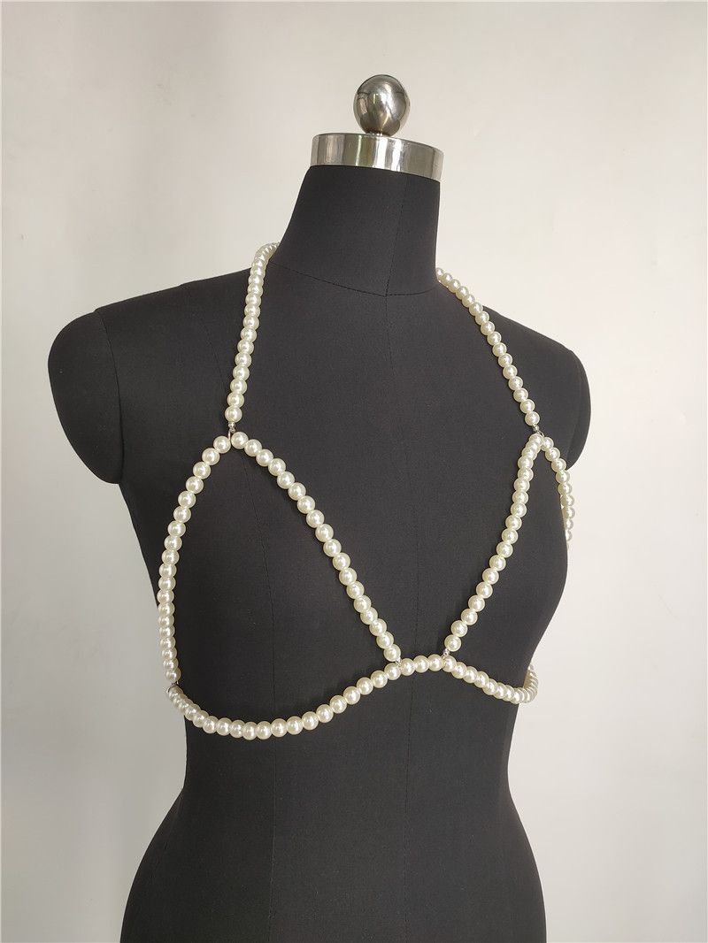 Abbigliamento per collana con gilet, grande perla, atmosfera semplice da discoteca_voghion.com