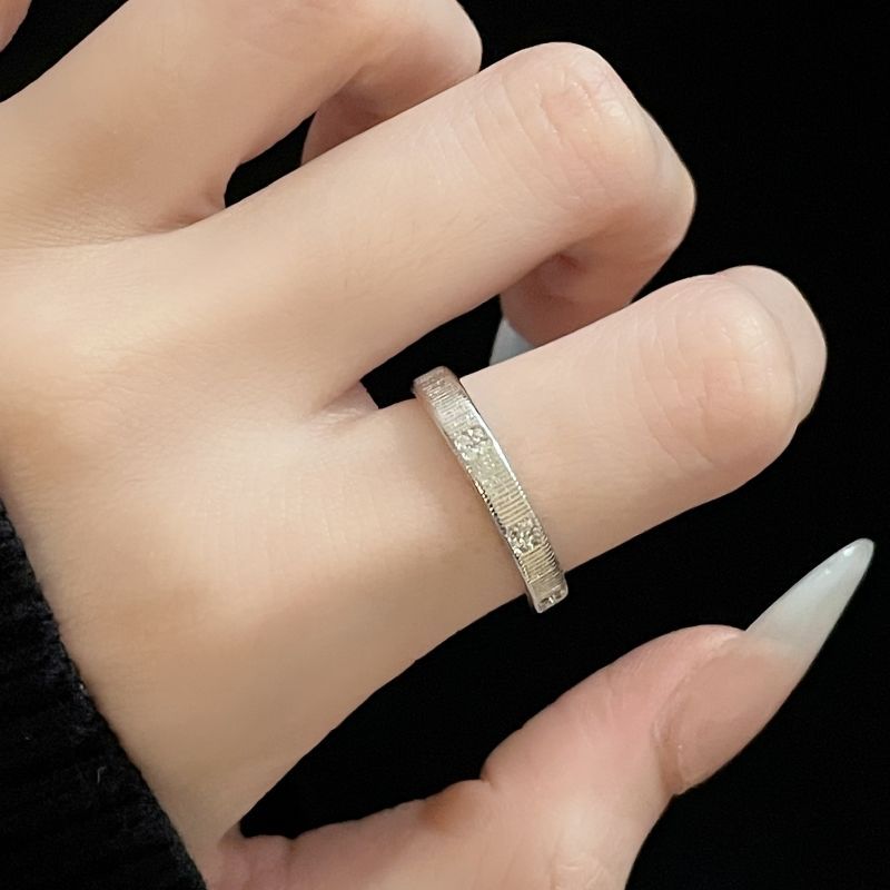 Modischer Gulas-Zirkon mit offenem, schlicht gestapeltem Nischendesign, High-End-Feeling, gepaartem Ring, leichtem Luxusring_voghion.com