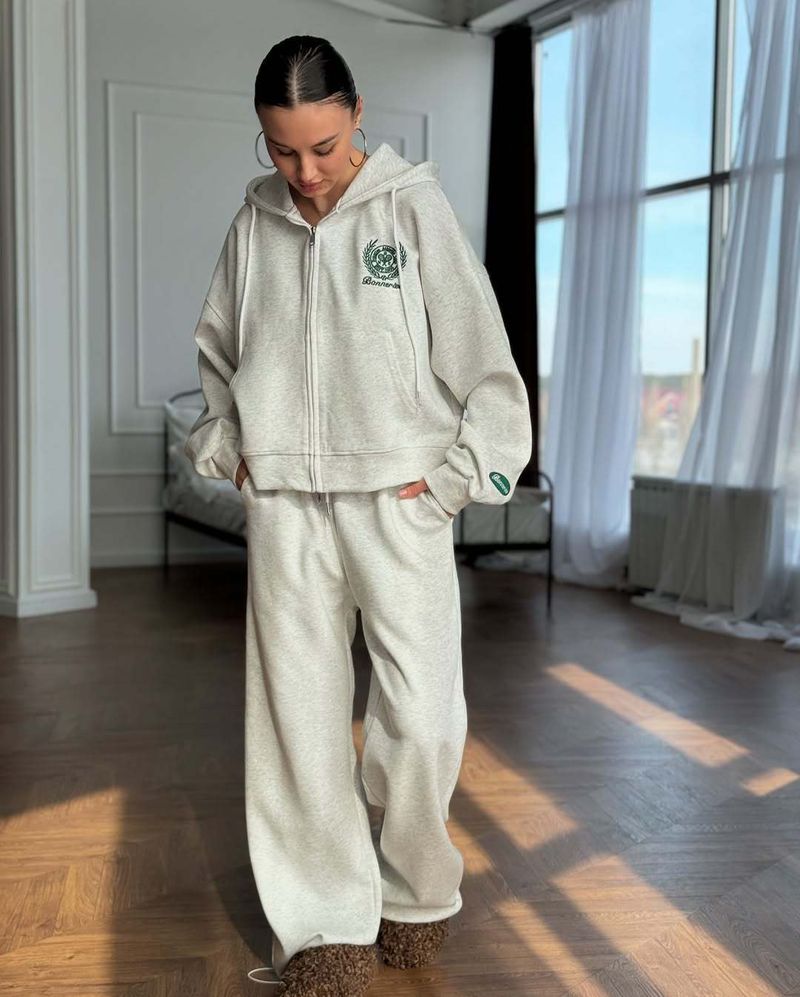 Roupas femininas Ternos esportivos Pulôver com capuz Bordado Design Suéter Casual Terno de duas peças Roupa externa_voghion.com