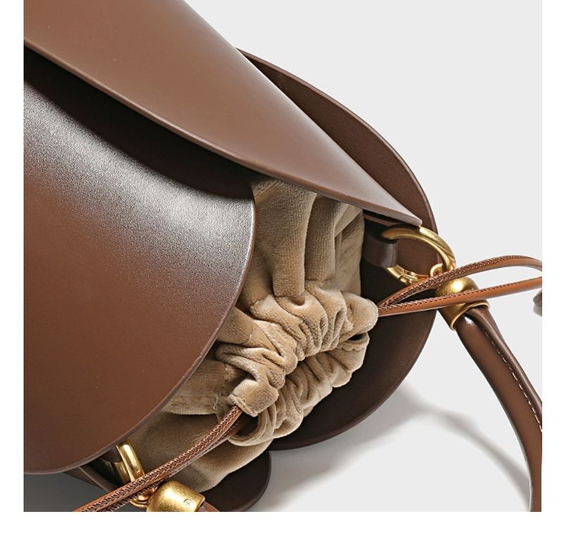 P7 Damestassen 2023 Nieuw Emmer Niche Ontwerp Groentemand High-end Petal Draagbare Crossbody Tas_voghion.com