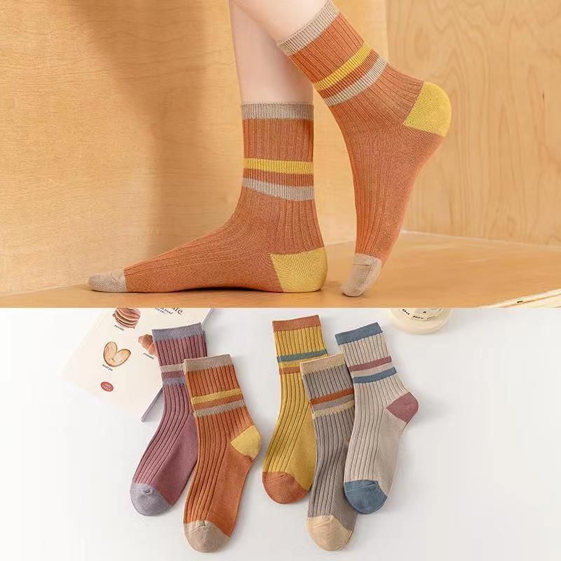 2025d Spring And Autumn Mid-Calf Soft Comfortable Versatile Color-Block Vertical Striped Sports Trendy Women's Socks_voghion.com