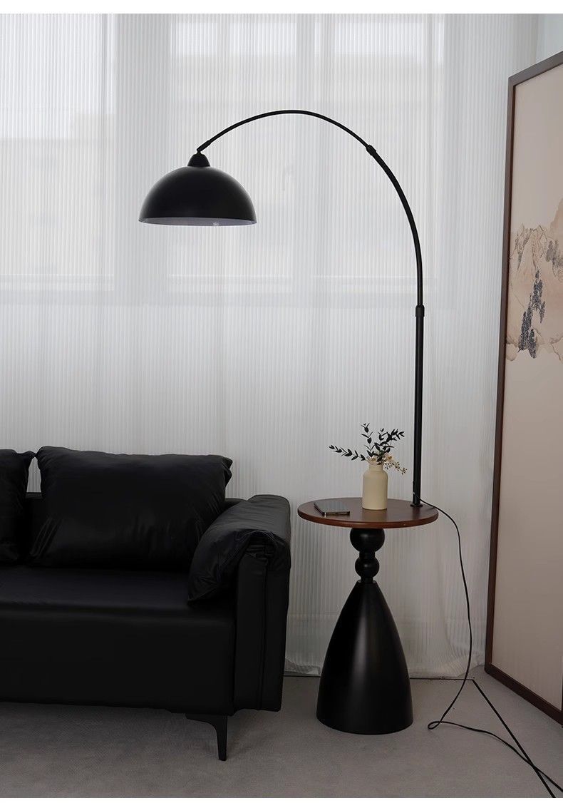 Pavimento per soggiorno in stile antico color crema con ripiano portaoggetti, tavolino da caffè, divano ornamentale integrato, atmosfera da pesca_voghion.com