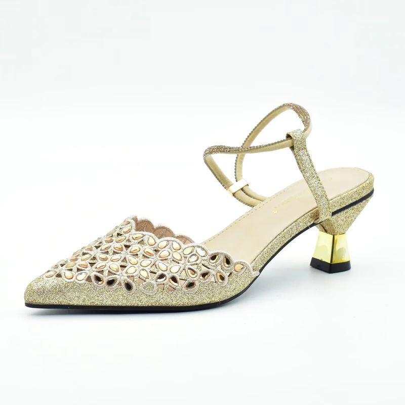 Women's pointy perforated drill heels with bag set banquet shoes bag_voghion.com