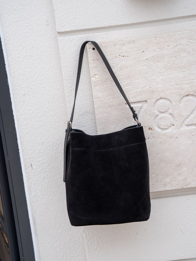 2024 Nischendesign, neuer Eimer, große Kapazität, Tragetasche mit einer Schulter, Umhängetasche, breiter Riemen, Mutter-Tochter-Tasche_voghion.com