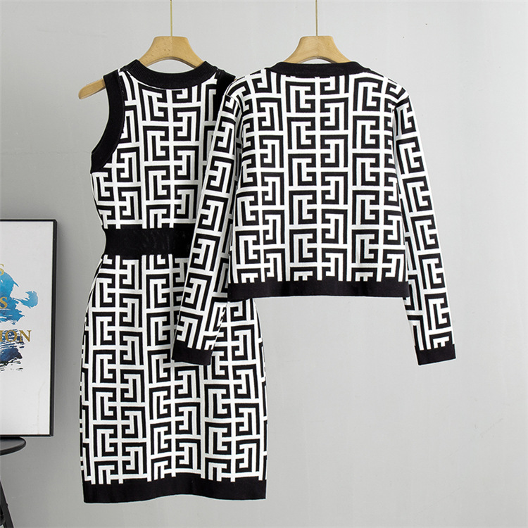 Set de două piese pentru femei, format din pulover tricotat cu temperament la modă și rochie-vest_voghion.com