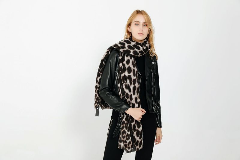 Topel in debel šal z leopardjim vzorcem za ženske_voghion.com