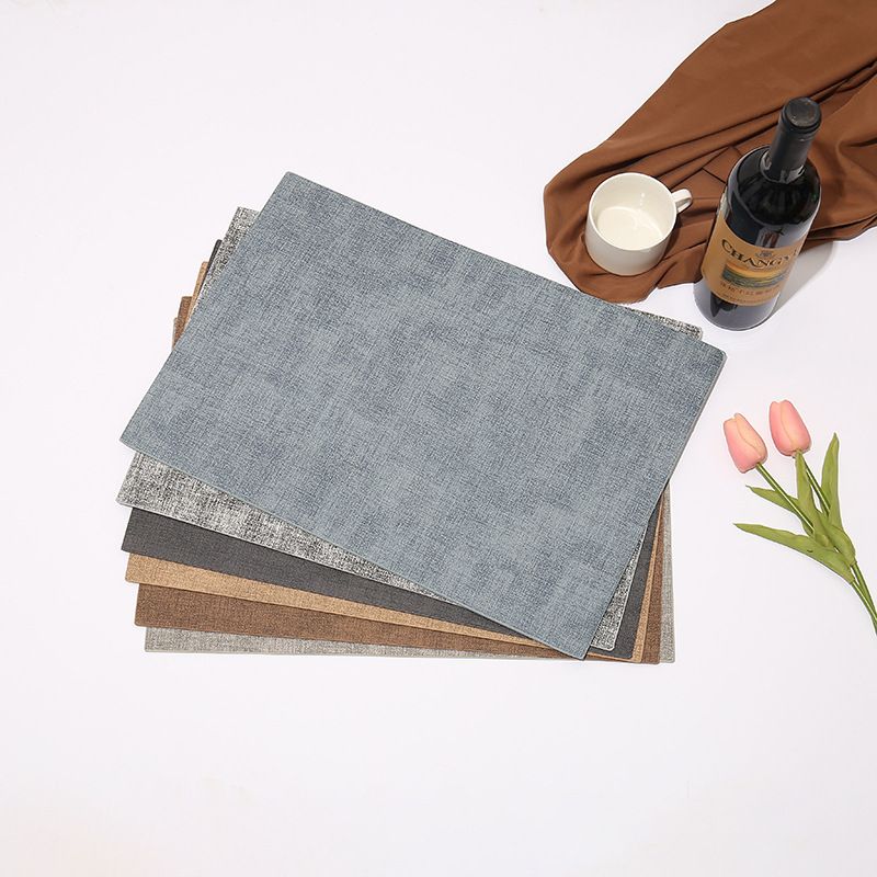 Jogo americano de couro sintético grosso - Design texturizado para uso doméstico e em restaurantes (Conjunto de 4/6 jogos americanos quadrados antiderrapantes e resistentes ao calor, fáceis de limpar)_voghion.com