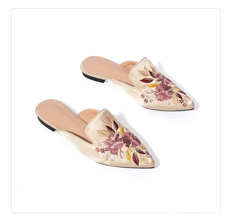 Damenschuhe Flache Schuhe für Damen Sommer Neuer Stil Spitzstickerei Retro Atmungsaktive Outdoor-Bekleidung Halbschuhe Große Pantoletten_voghion.com