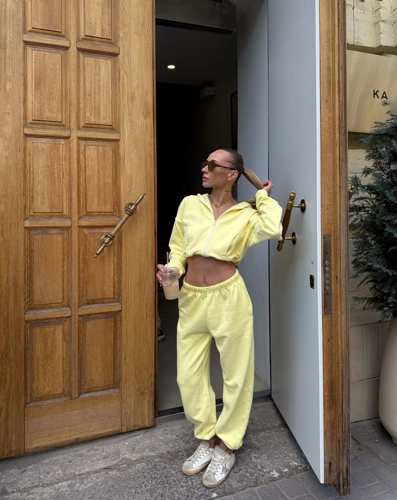 Women's Casual Hooded Sweatshirt & Jogger Pants Set - Streetwear Two-Piece Outfit With Long Sleeves & Elastic Waistband (White, Gray, Pink, Yellow)_voghion.com