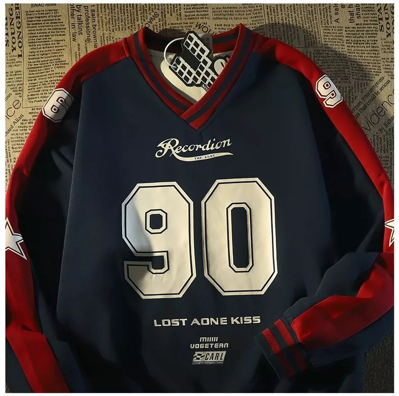 Amerikanischer Fußball-Hoodie mit V-Ausschnitt in Kontrastfarbe für Herren, neues lockeres Sporttrikot für Frühling und Herbst 2024, dünner Windmantel_voghion.com