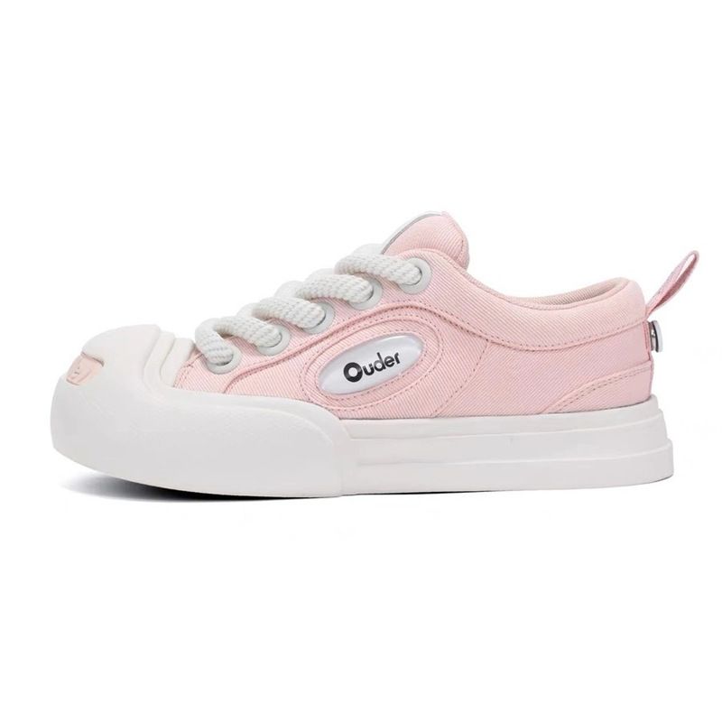 Bambina Brutta Sorridente Cervo Bianco Alluce Esterno Scarpe di Tela Carine Suola Spessa Coppia Sorriso Aperto Stesso Stile_voghion.com
