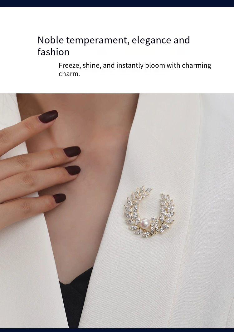Spilla di alta qualità con ramo d'ulivo, perla d'acqua dolce leggera e resistente, spilla elegante per abito di alta qualità, accessori di alta qualità, corpetto di alta qualità_voghion.com