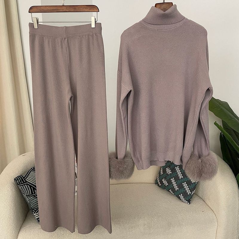 Ensemble en tricot avec poignets en fourrure de renard pour femme – Pull ample à col montant et pantalon large pour l'automne/hiver_voghion.com
