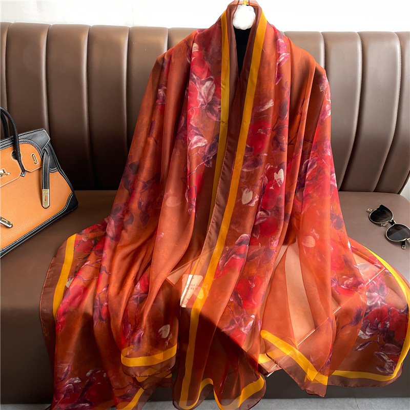 Schal mit Temperamentmuster für Damen, große Größe, modische Simulationsseide, Pendeln, Sonnenschutz, leichter Luxus_voghion.com