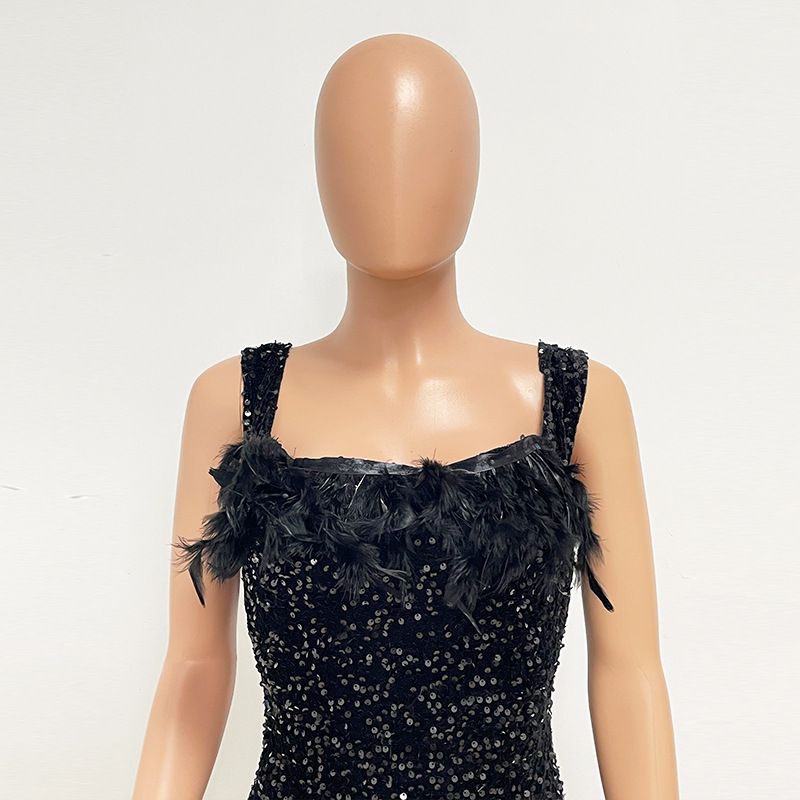 Damenbekleidung Mode Sommer Ins Stil Pailletten rückenfrei Strandrock eine Schulter Feder Hot Girl Hüfte umarmendes Kleid_voghion.com