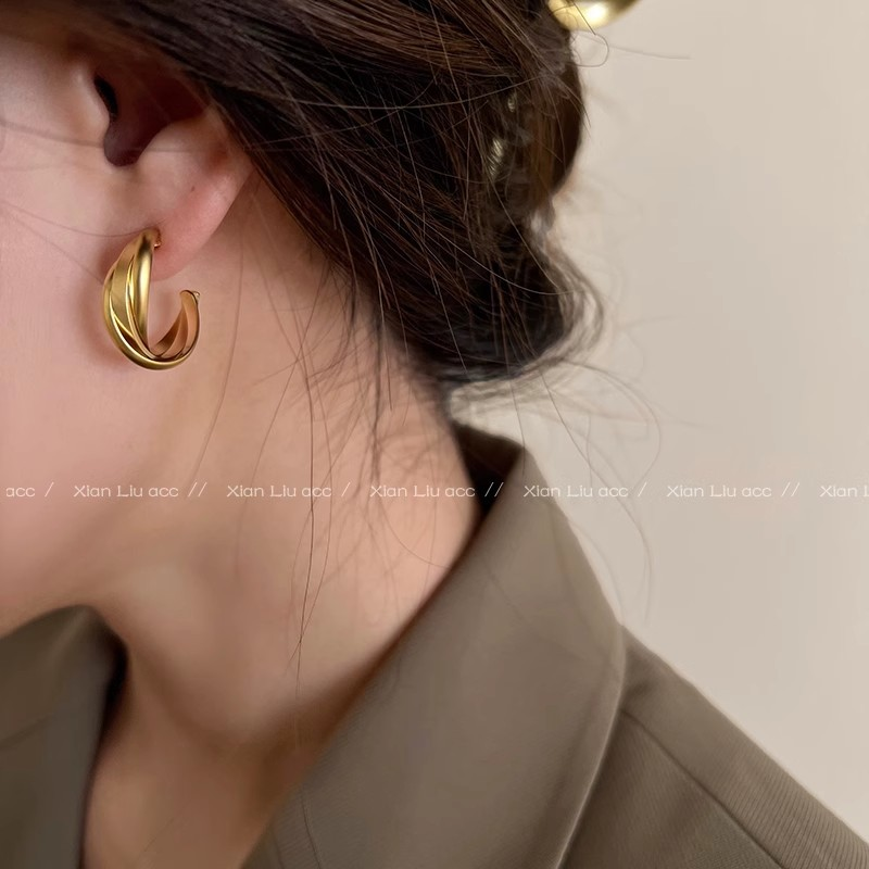 Orecchini a cerchio geometrici Twist 2023, nuovi trend, stile coreano, eleganti, stile celebrità di Internet, orecchini a cerchio di alta qualità per le donne_voghion.com