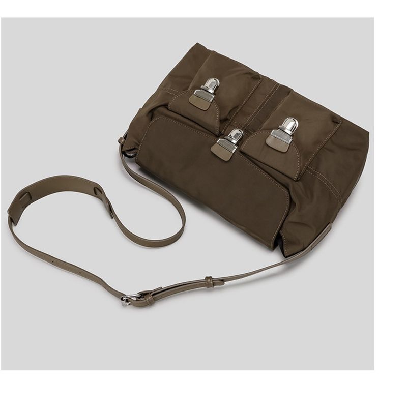 Borsa da donna monospalla in stile motociclista francese, alla moda e versatile, novità per l'autunno/inverno 2025. Leggera e unica._voghion.com