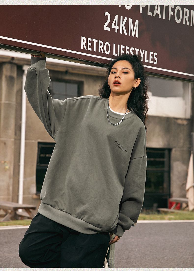 Bluza z okrągłym dekoltem w stylu retro – Heavyweight Unisex Streetwear (czarny/szałwiowy/kremowy, oversize'owy sweter vintage)_voghion.com