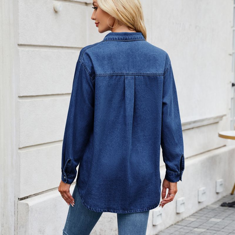 Camicia in denim con maniche regolabili effetto vintage per donna – Top casual oversize con dettagli rovinati (azzurro chiaro, blu scuro) – S/M/L/XL_voghion.com