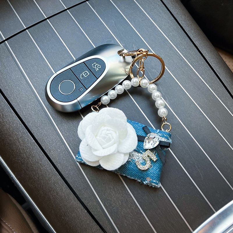 Design Creativ Cowboy Camellia Model Mașină Femei Breloc Personalizat Fashion Geantă Pandantiv_voghion.com