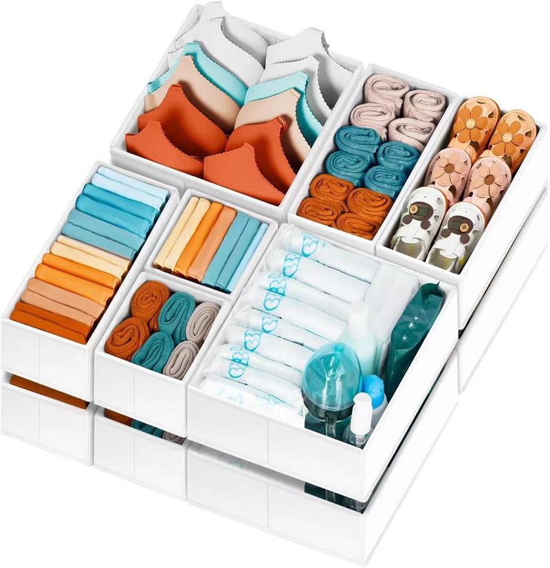 Faltbare Aufbewahrungsbox aus Stoff für Kleidung, Unterwäsche, Socken – stapelbar, Schubladen- und Kleiderschrank-Organizer, modernes minimalistisches Design (28 x 28 x 28 cm)_voghion.com